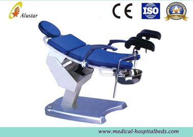 Black Gynae Couch With Standard Size And Foam Cushioning